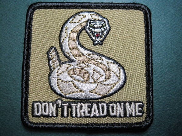 DON'T TREAD ON ME SNAKE MORALE PATCH (GREEN) HOOK BACK