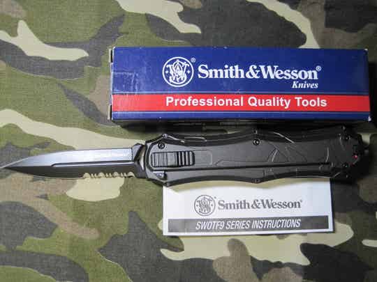 S & W Assisted OTF Automatic - Blk Alum. (3.6" AUS8 SS) SWOTF9B