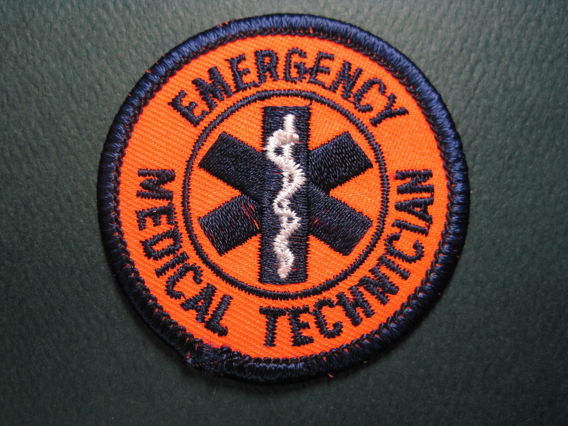 STAR OF LIFE / E.M.T. PATCH, HI VIZ ORANGE CIRCLE SMALL, SEW ON