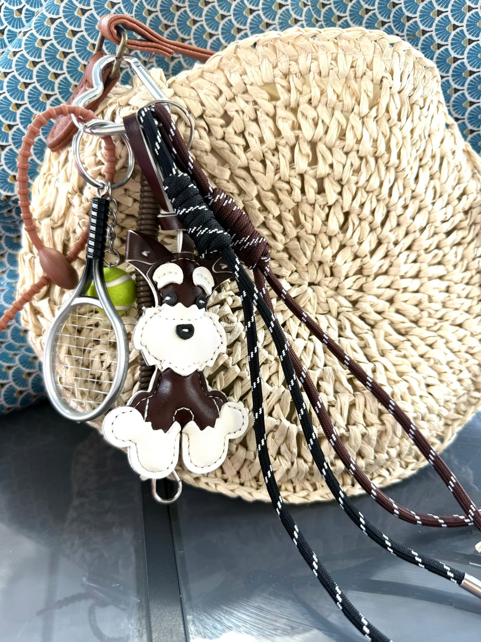 Sleutelhanger - bruine woef met tennisraket