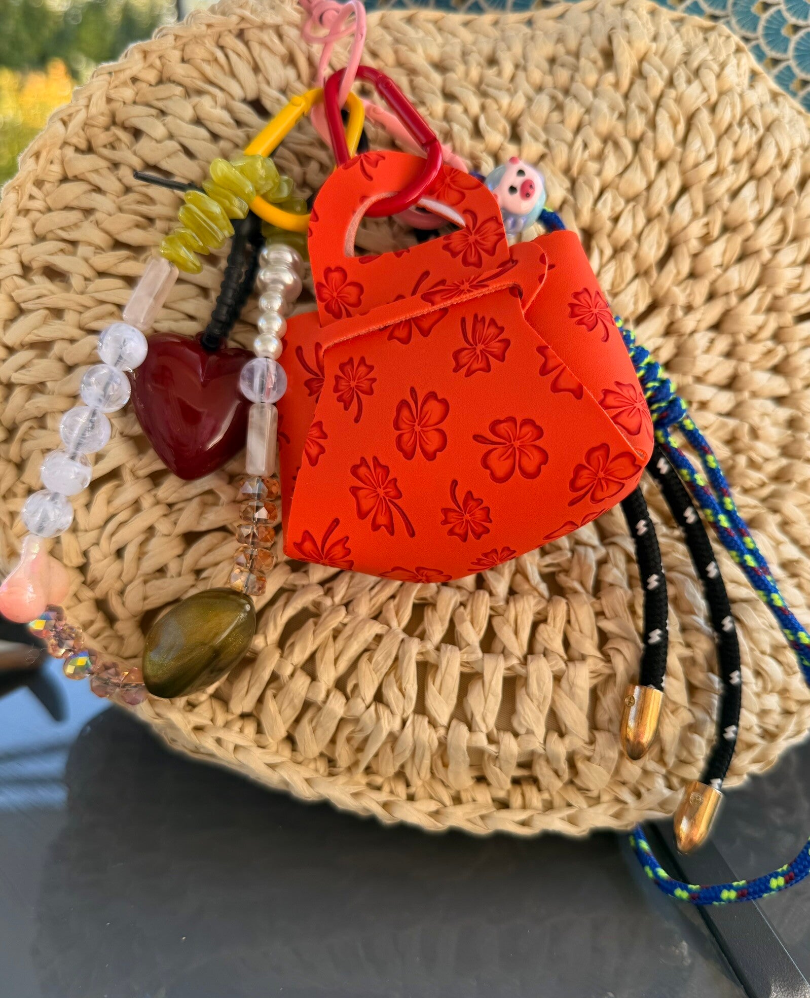 Sleutelhanger - oranje tasje donkerrood hartje