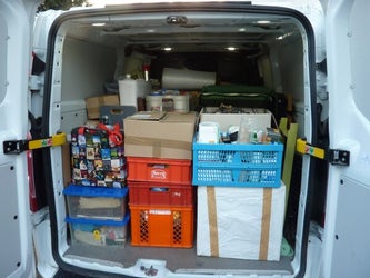 Transporter beladen, ein Traum eines jeden Umziehenden. Tetris spielen im Großformat ...
