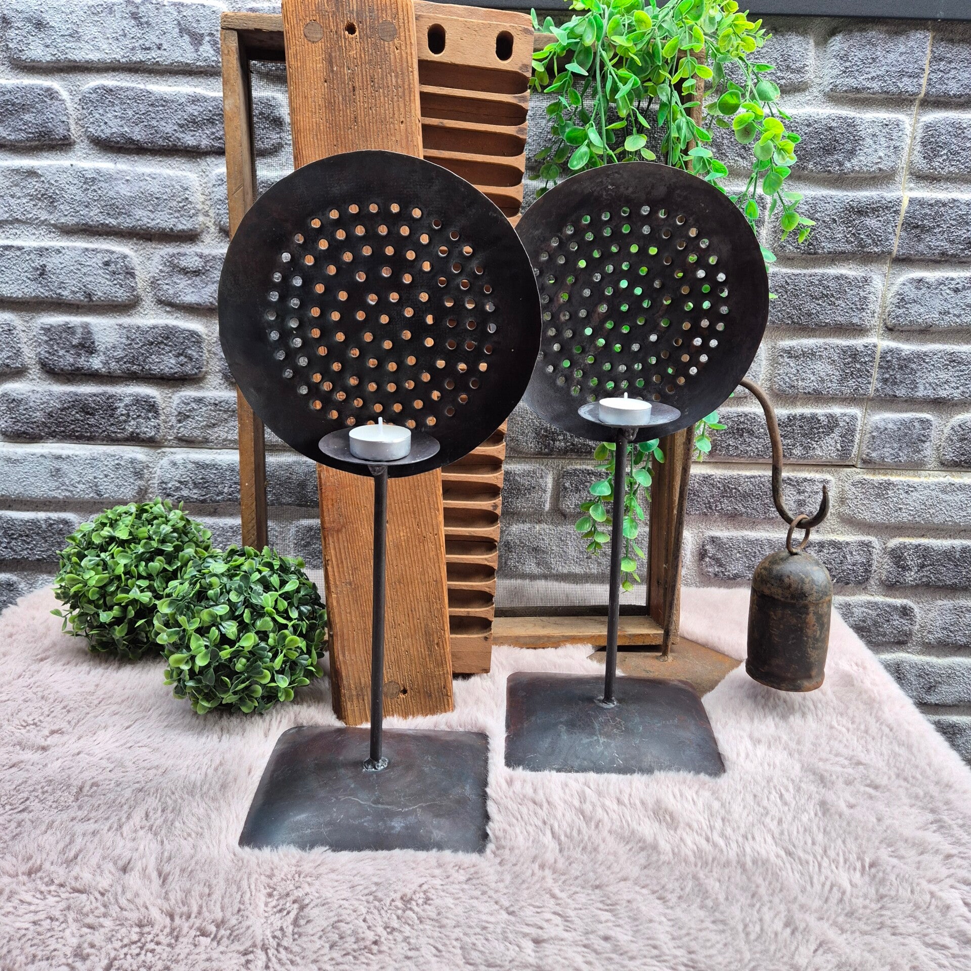 Stoere Industriële Schuimspaan Theelichthouders – Set van 2