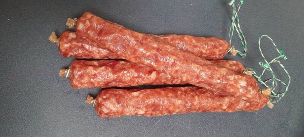 Boeren metworst met een vleugje walnoot.