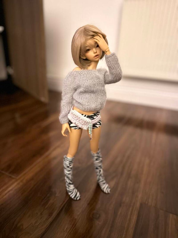 Minifee jumper and bumbag