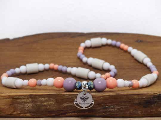 Schlichte Hundehalskette mit EM-Keramik - weiß apricot