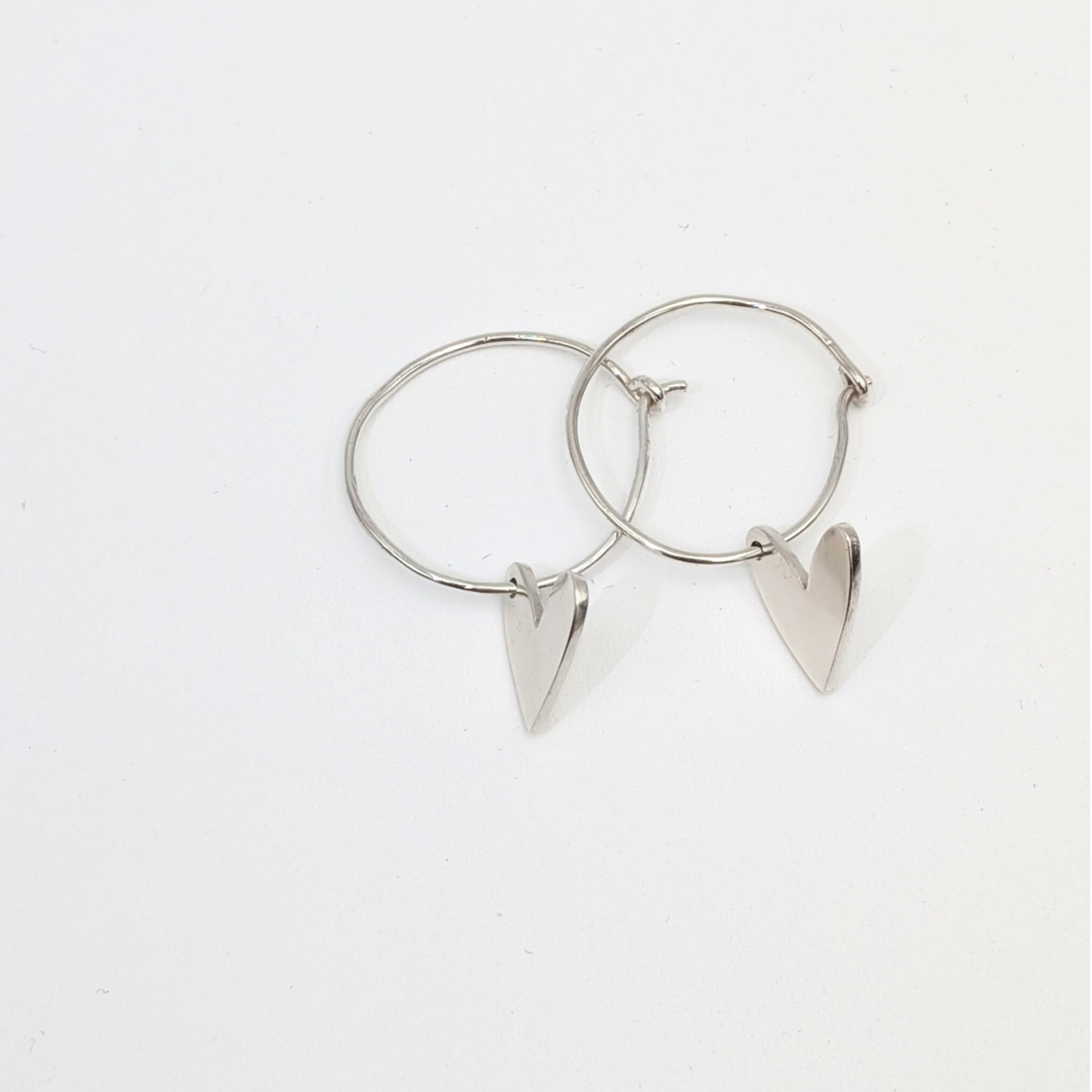 Rebel Hearts oorbellen - Zilver