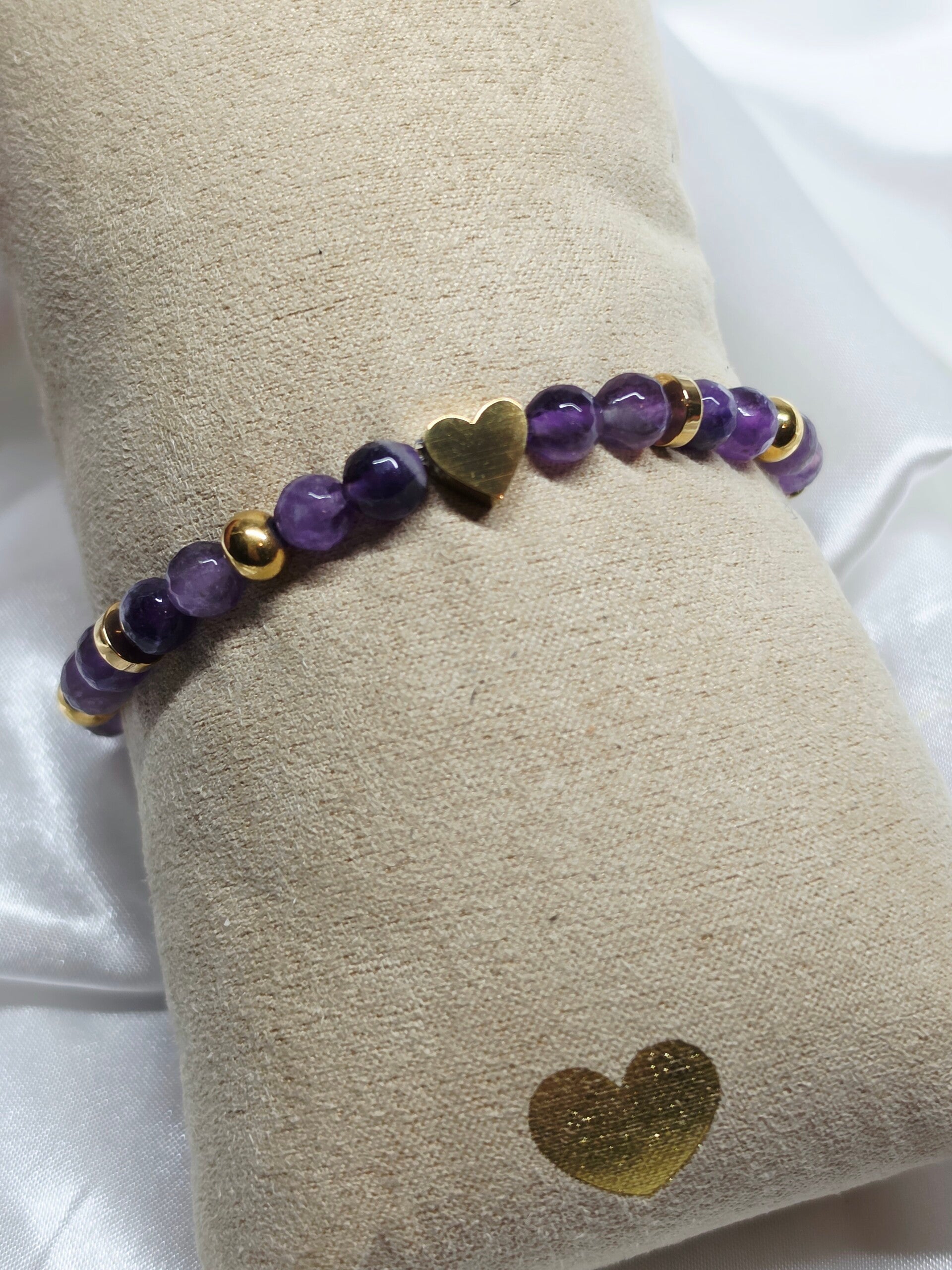 Armband met paarse natuursteen