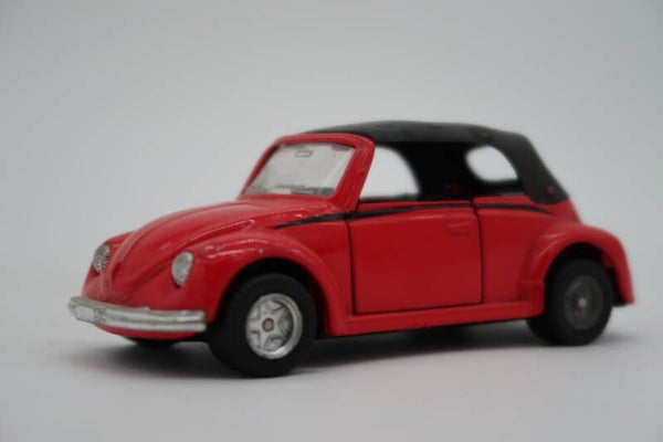 VW Kever 1303 Cabriolet – MC Toy 1:36 (Made in Macau)