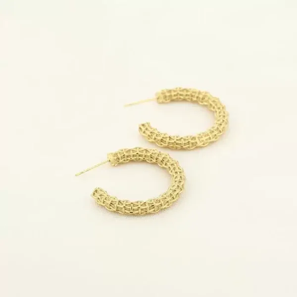 weave hoop oorbellen goud
