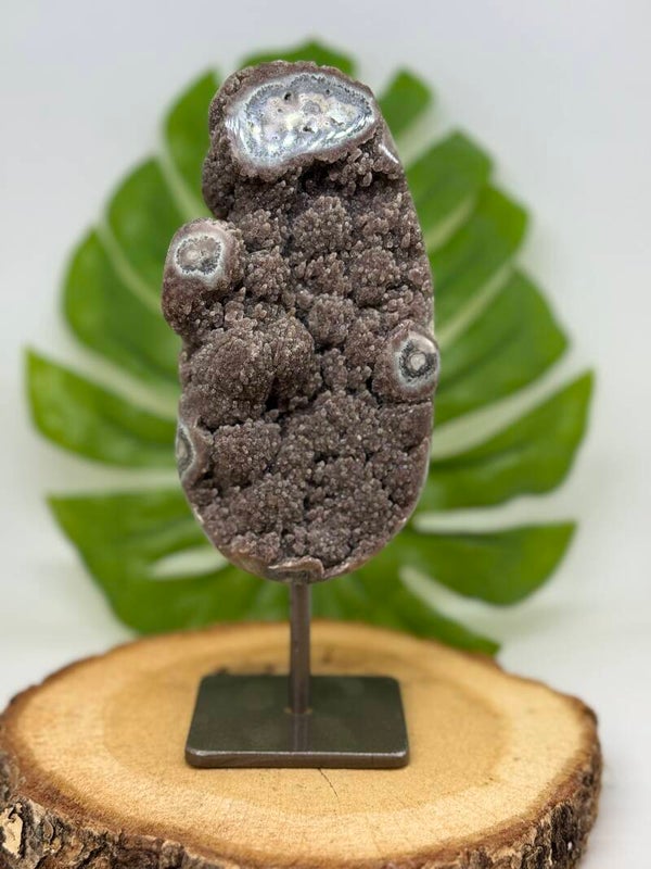 Amethist stalactiet op standaard