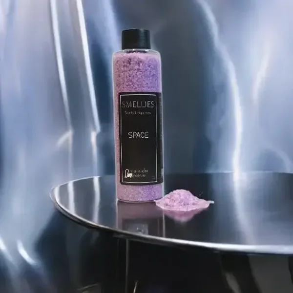 STOFZUIGERKORRELS - Space