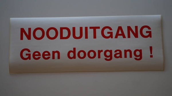 Nooduitgang Geen doorgang!