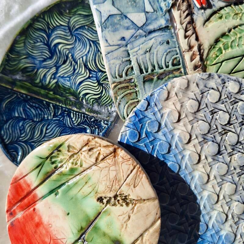 Test tiles and soap dishes with cobalt and copper oxides 