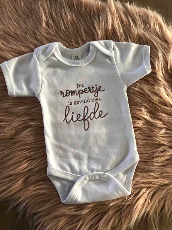 Rompertje met persoonlijke tekst