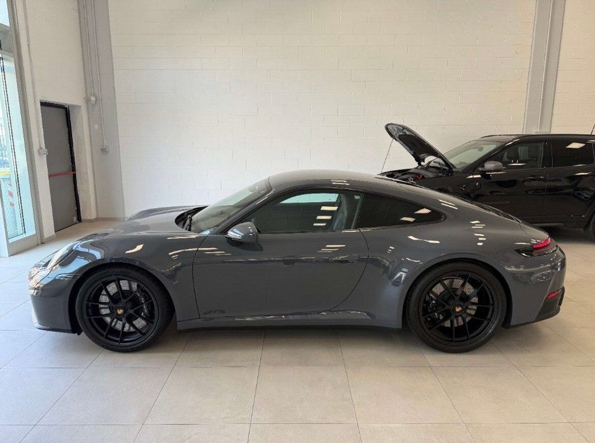 Porsche 992 Carrera GTS