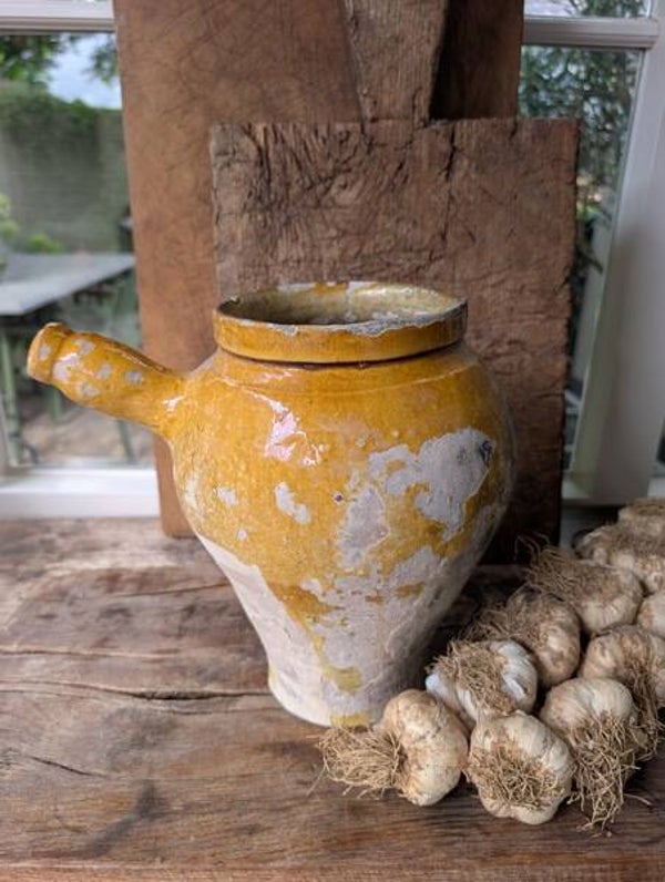 Oude Franse Pot met Handvat