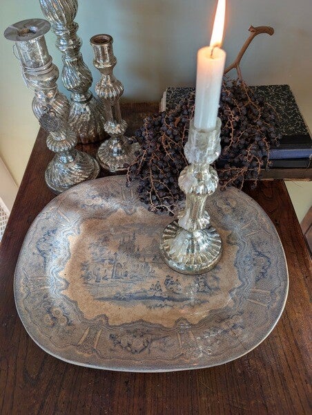 Sfeervolle lichtblauwe serveerschaal