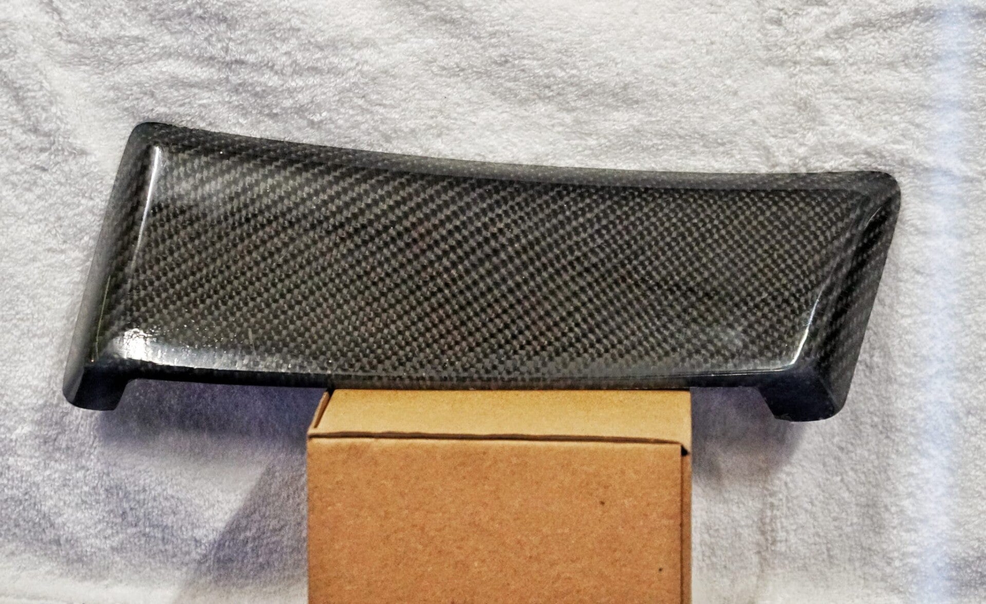 Snow cap 240 Carbon look artikel nummer R028