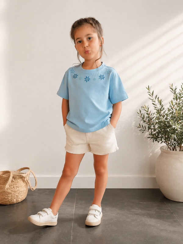 Trendy meisjes T-shirt met opengewerkte bloemen | 4-14 jaar 🤍
