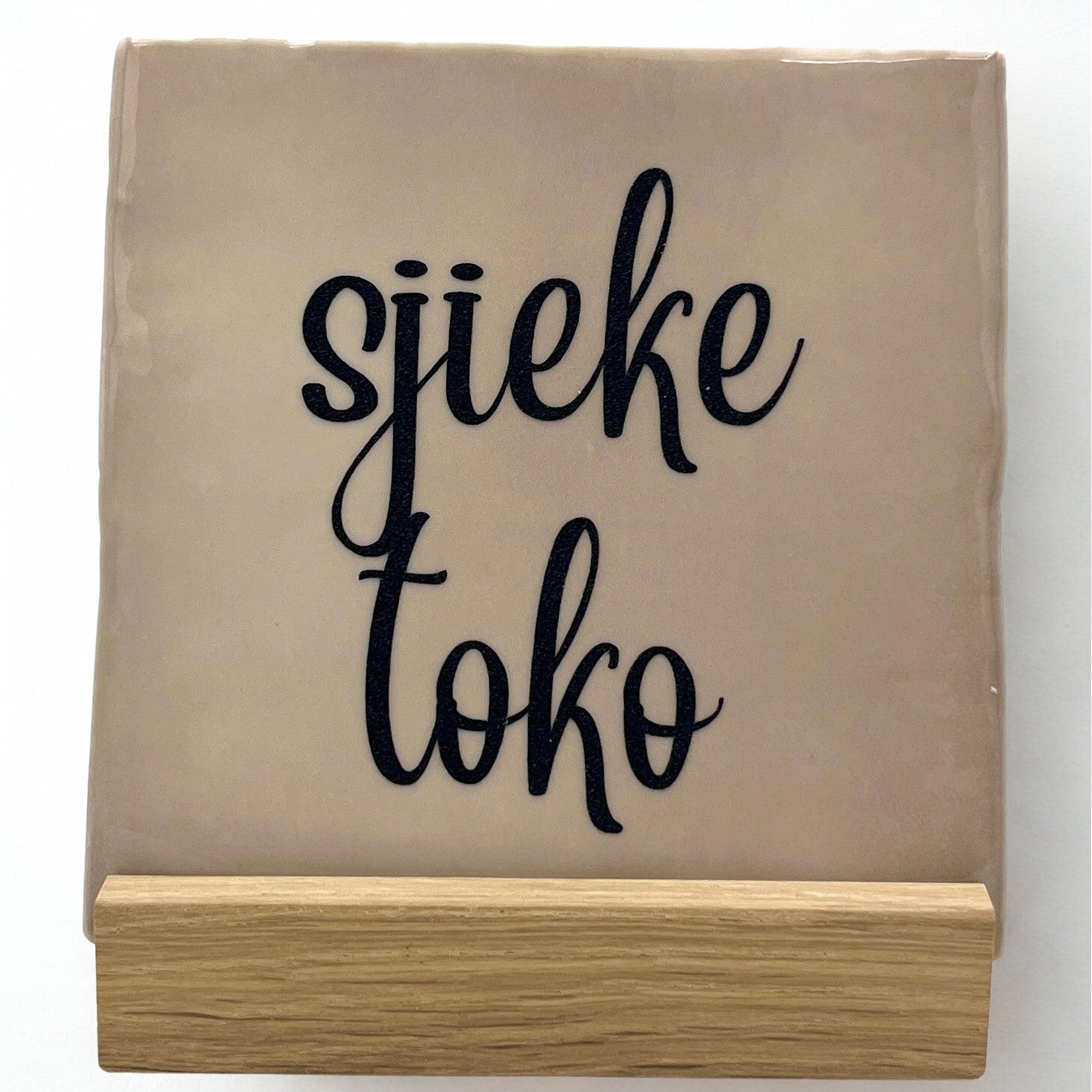 Tegel Sjieke toko