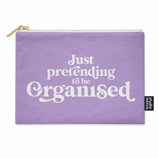 Etui Just pretending to be organised
