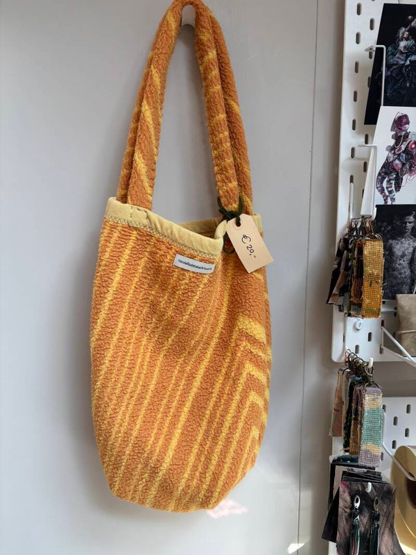 Tas 025