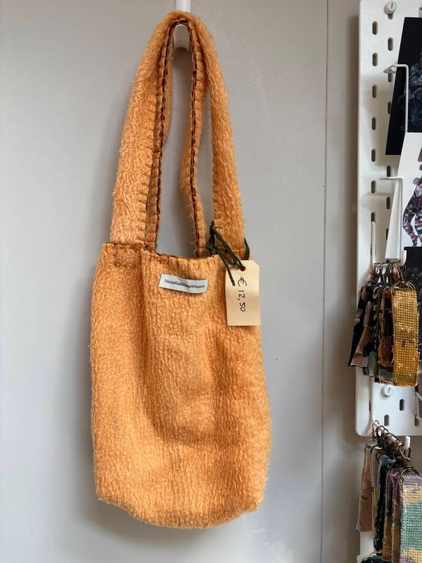 Tas 012
