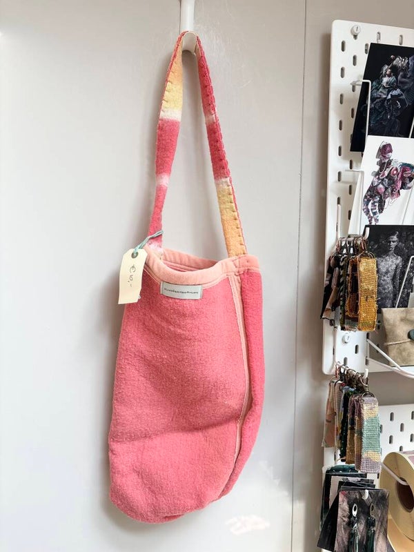 Tas 008