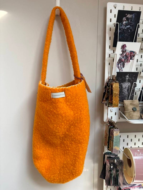 Tas 005