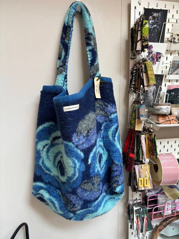 Mombag 054