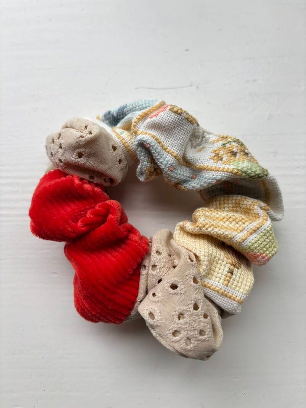 Scrunchie 025