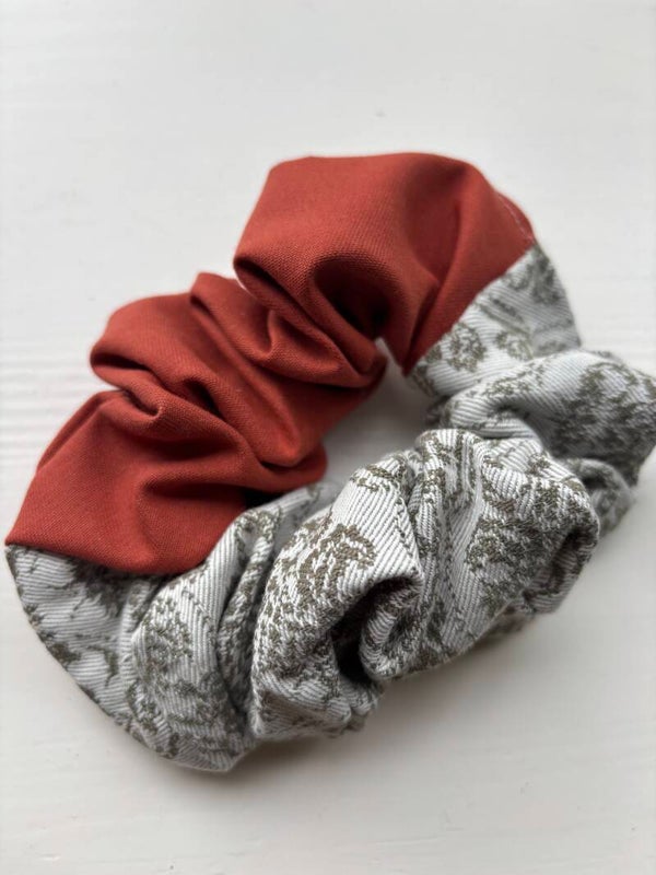 Scrunchie 045