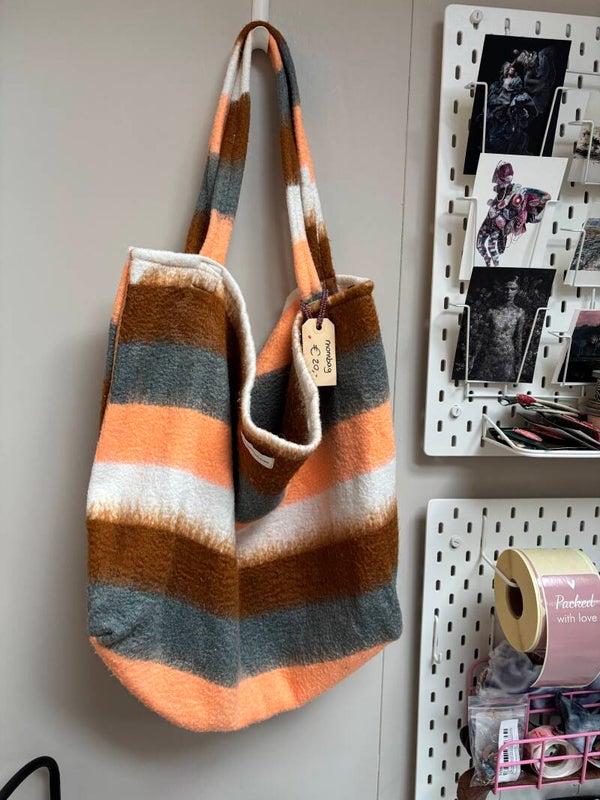 Mombag 022