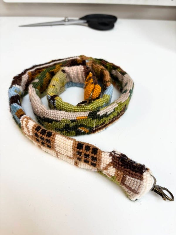 Strap 011