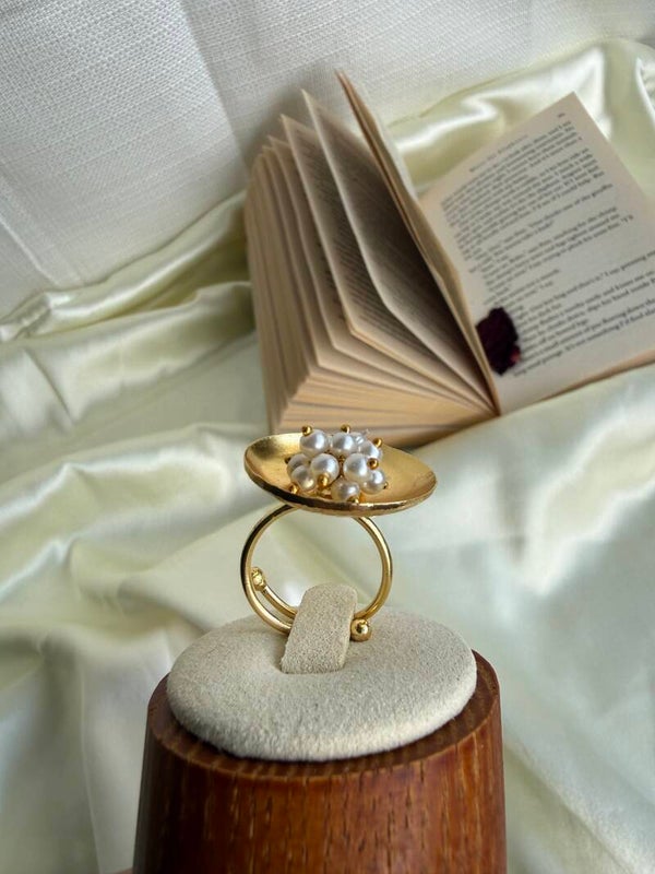 Lunar basin pearl statement Ring