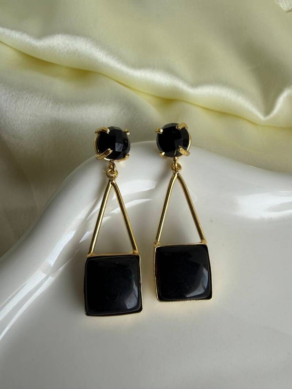 Regal Onyx Lanterns Earring