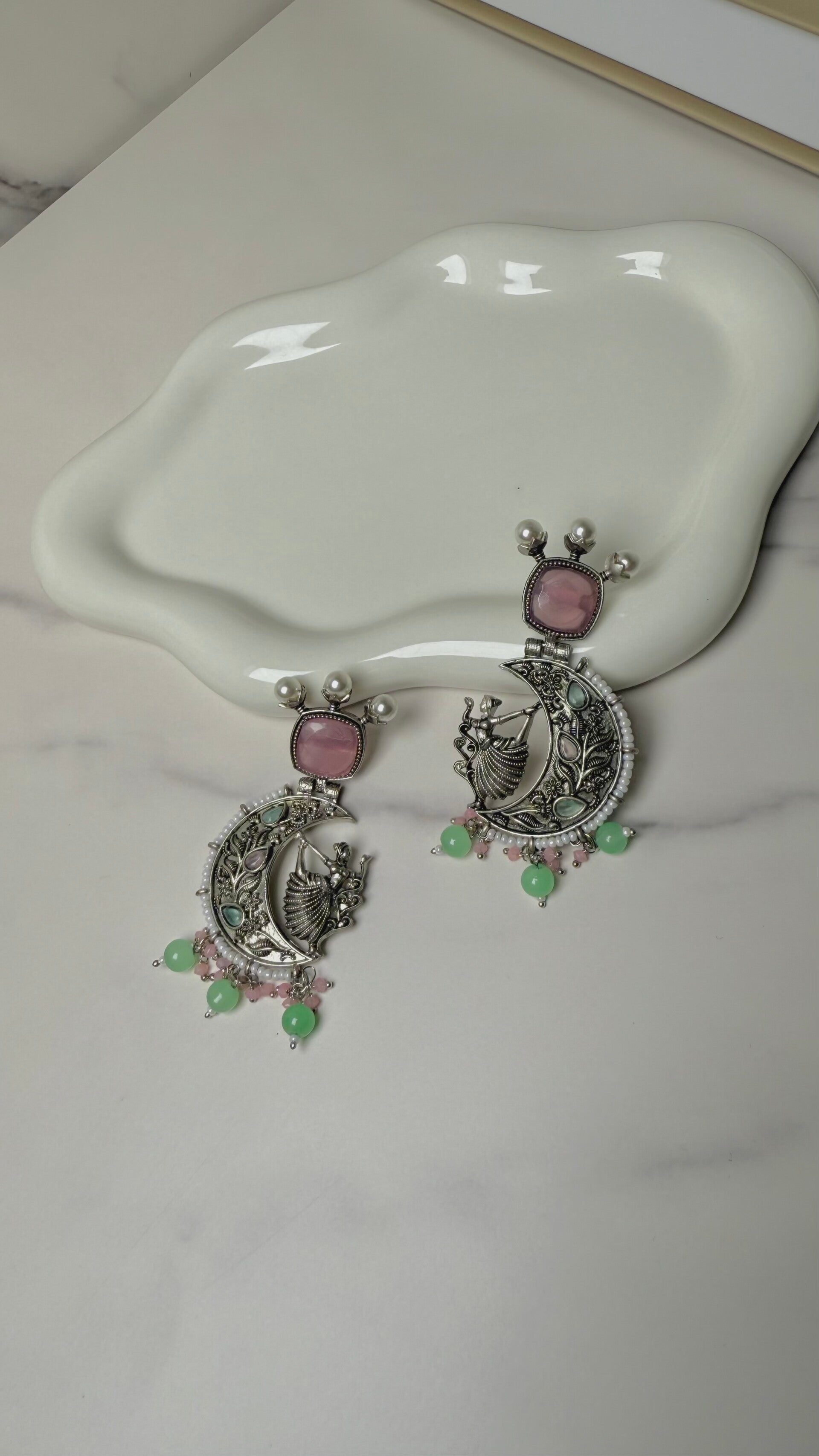 Moon design earring