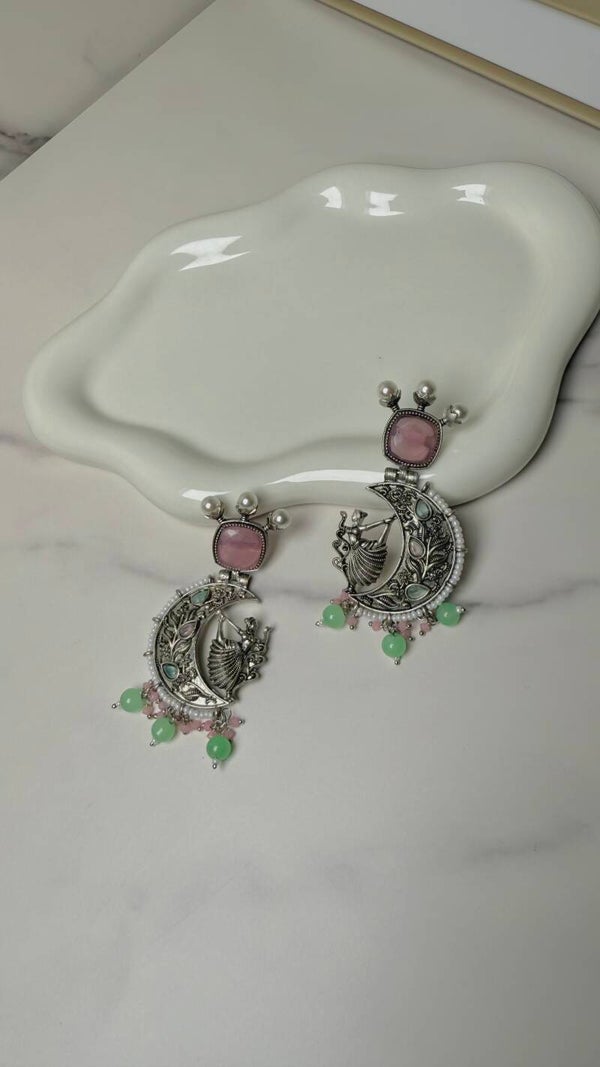 Moon design earring