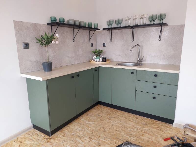 Montaža pomoćne kuhinje 1