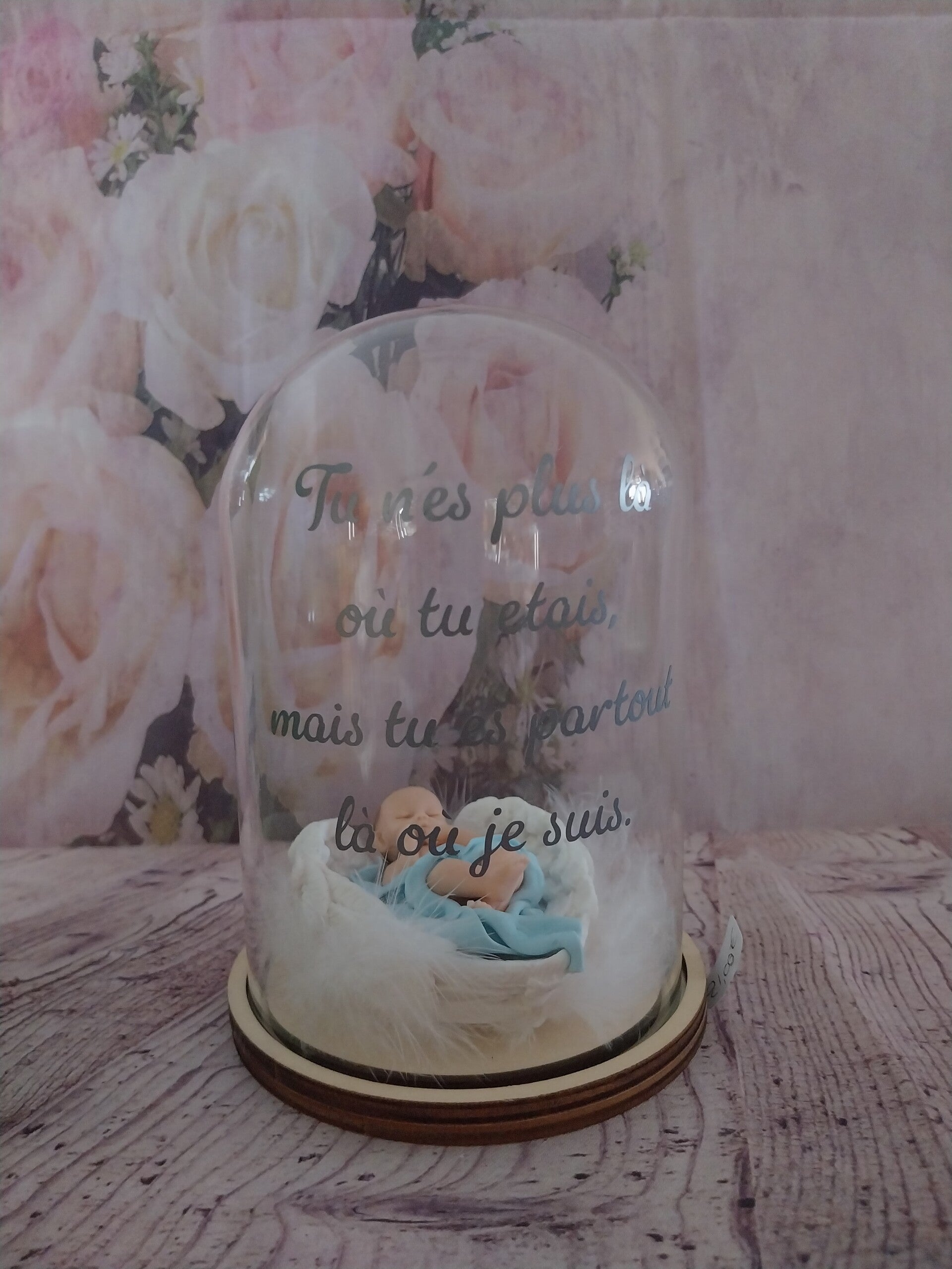 Bébé fimo ange garçon dans une cloche