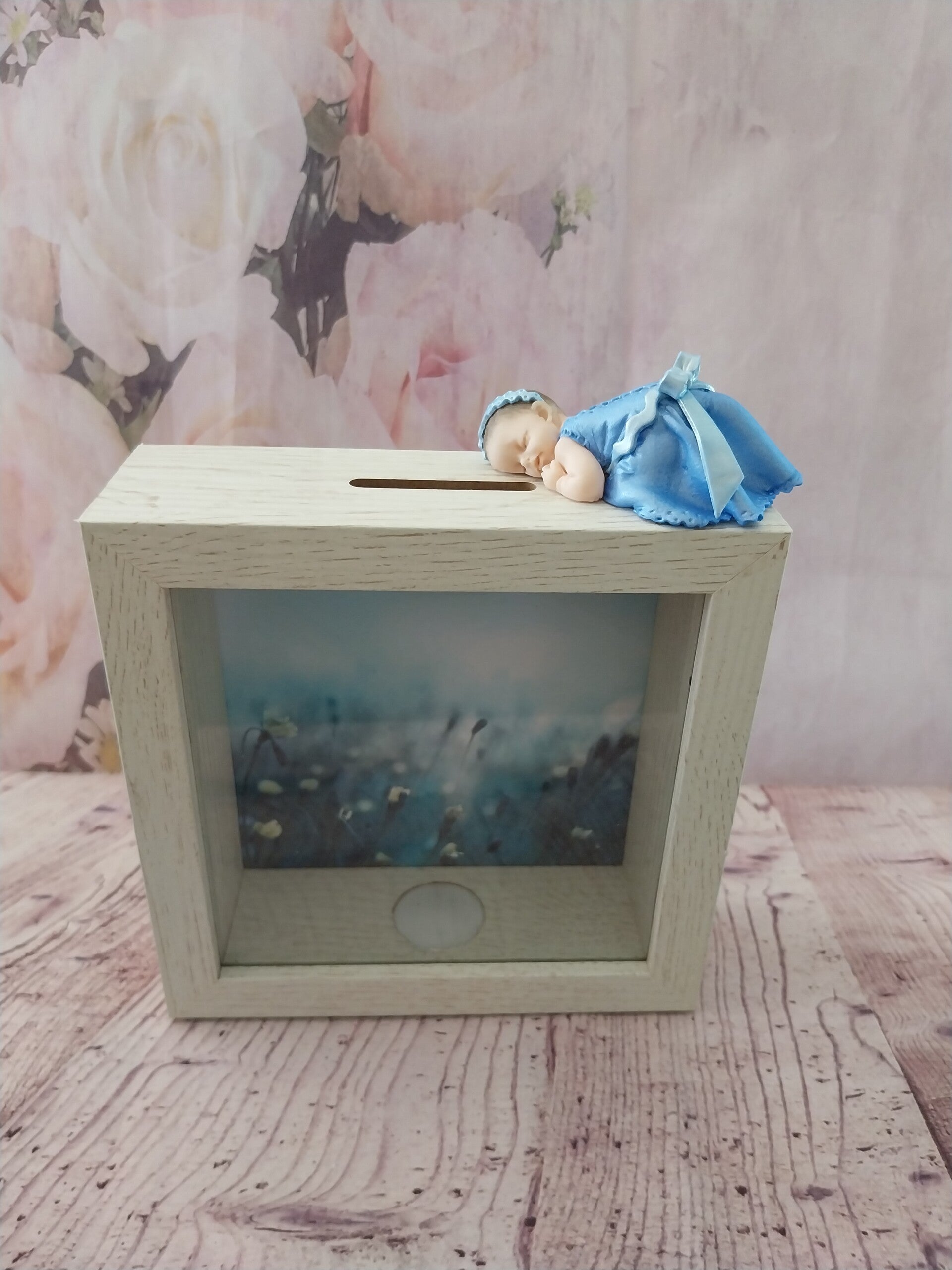 Tirelire avec bébé fimo fille robe bleu