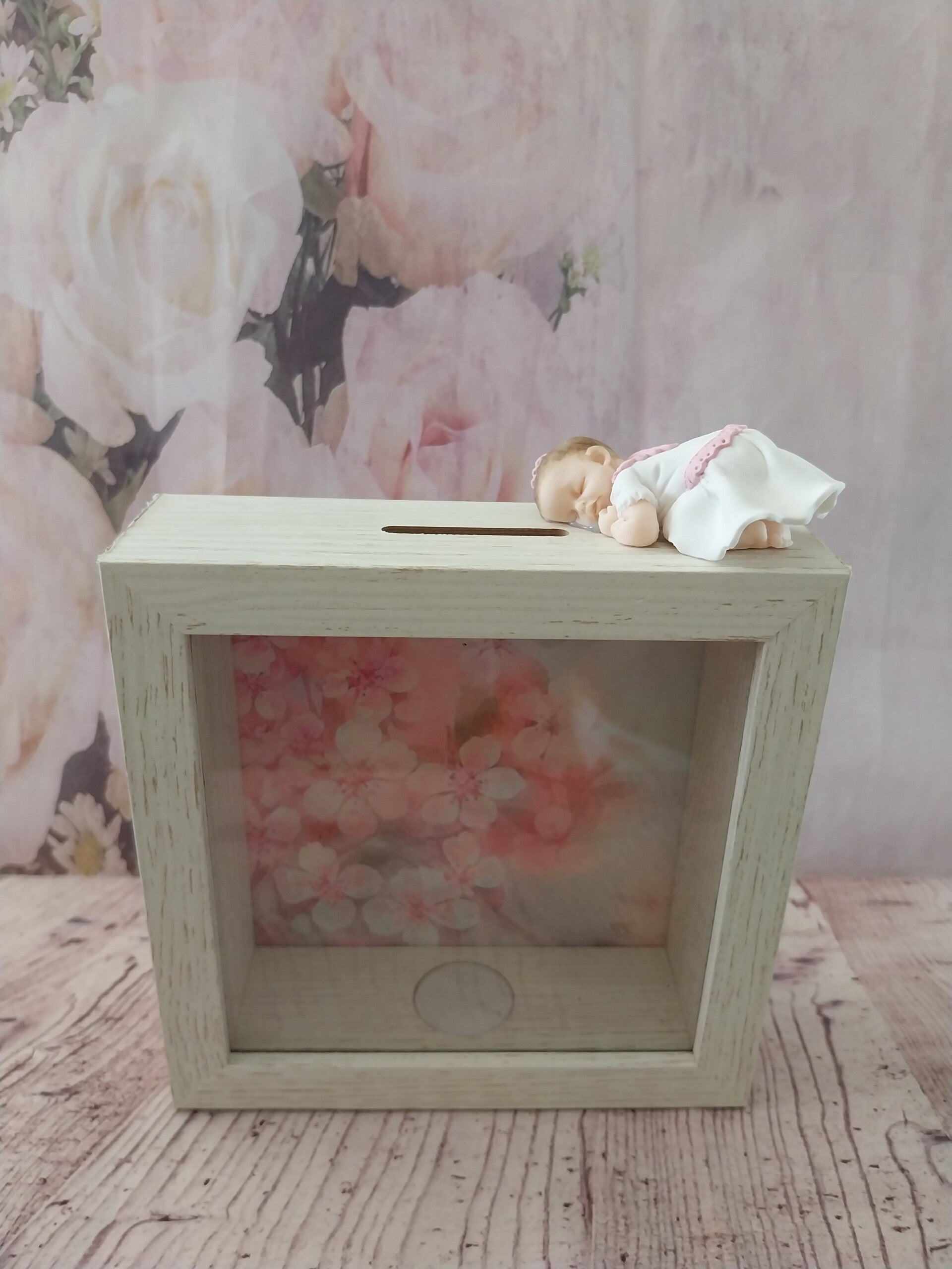 Tirelire avec bébé fimo fille robe blanc/rose