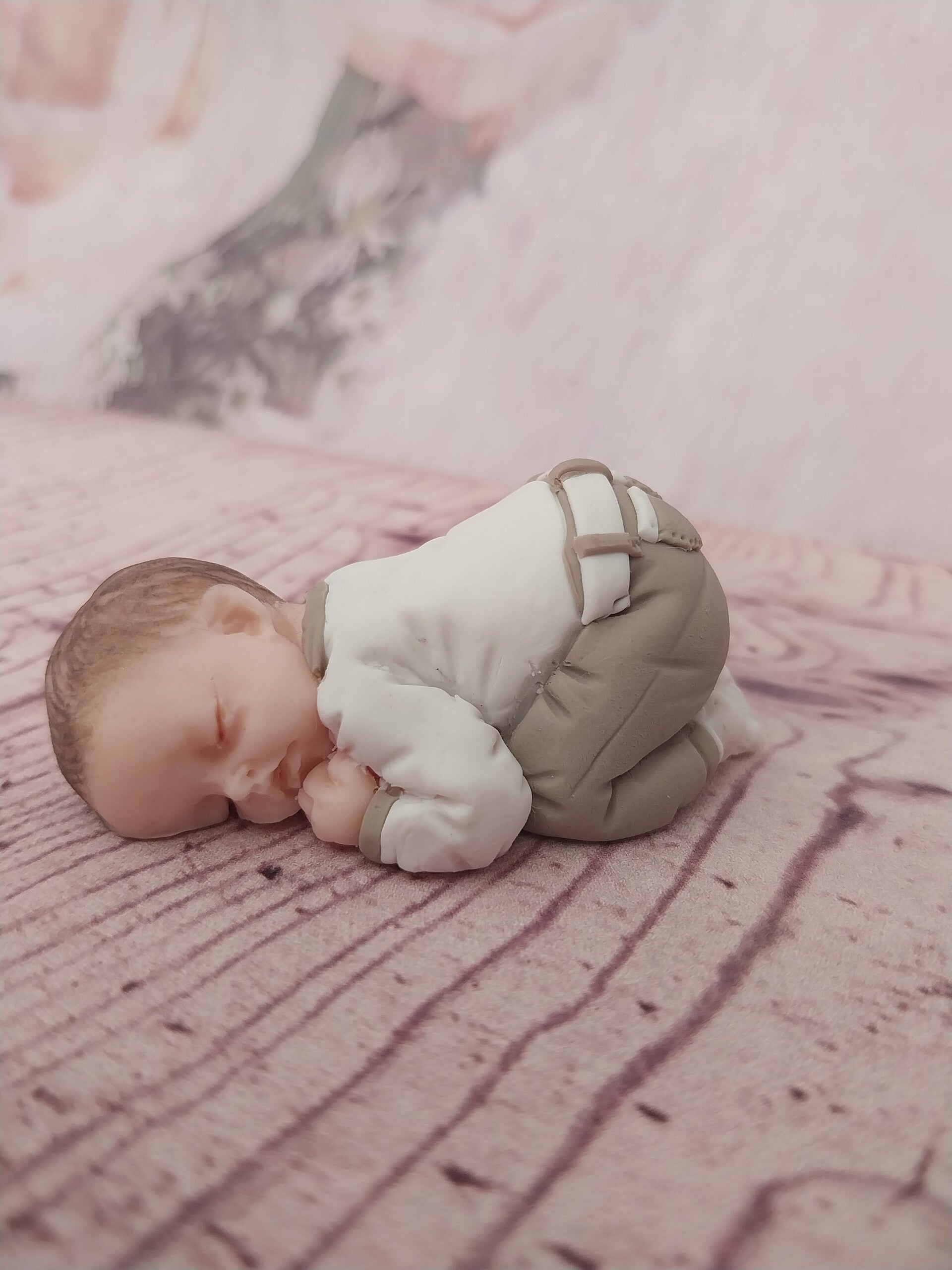 Bébé fimo garçon taupe et blanc