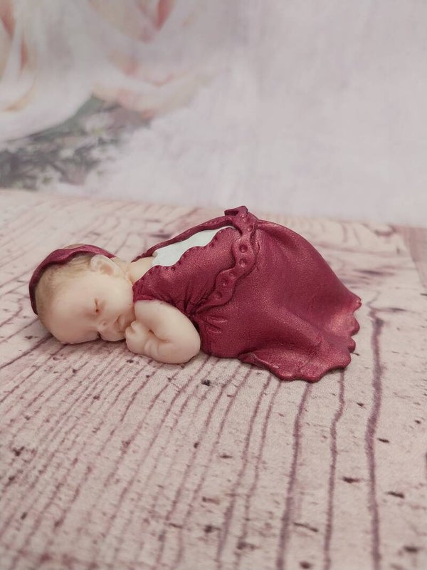 Bébé fimo fille robe bordeaux