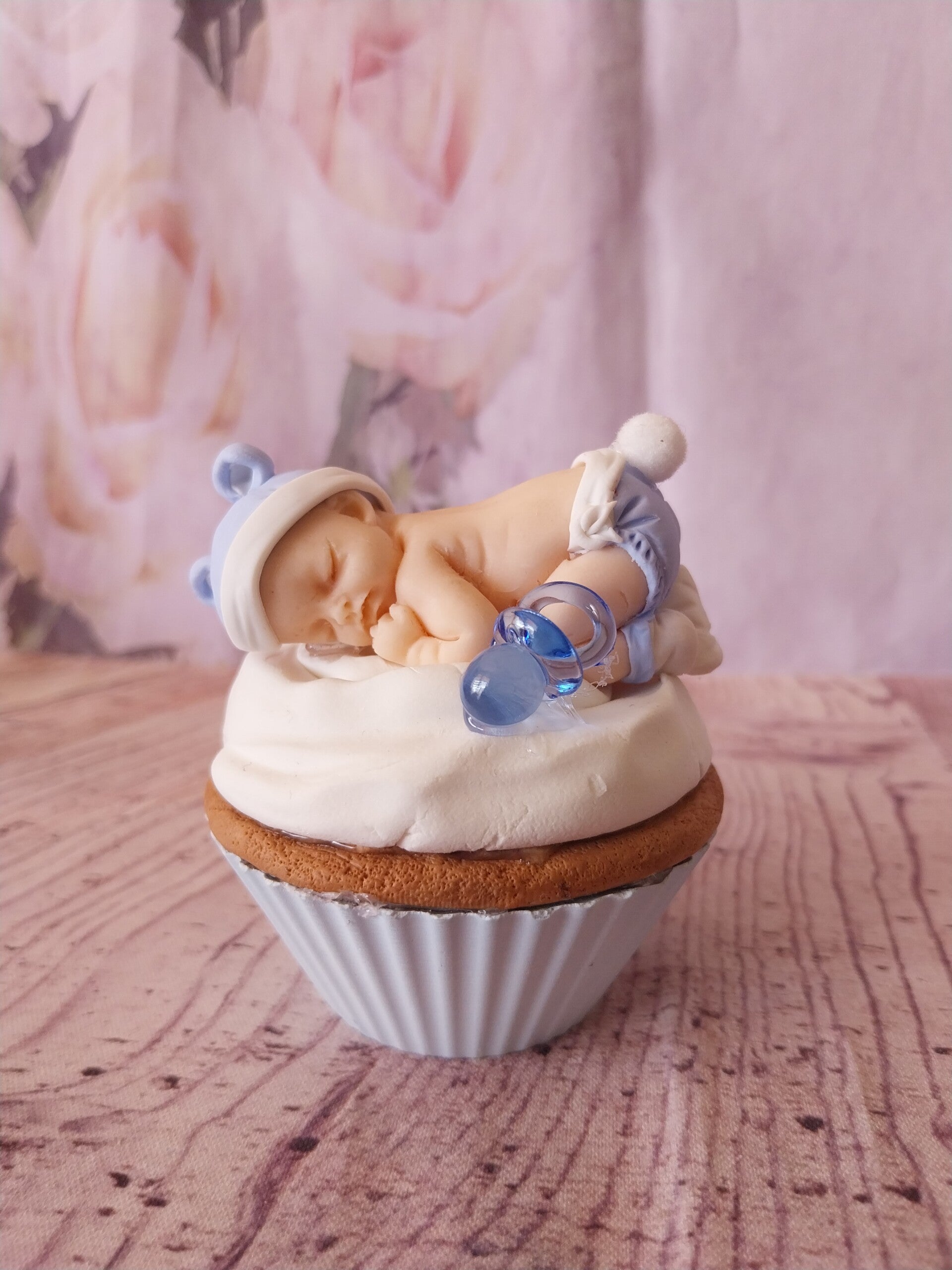 Bébé fimo garçon cupcake