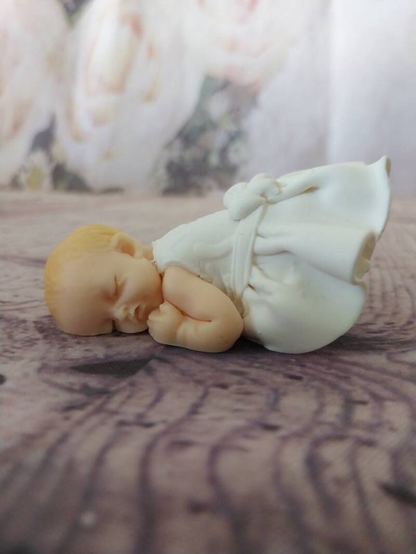 Bébé fimo fille baptême blonde
