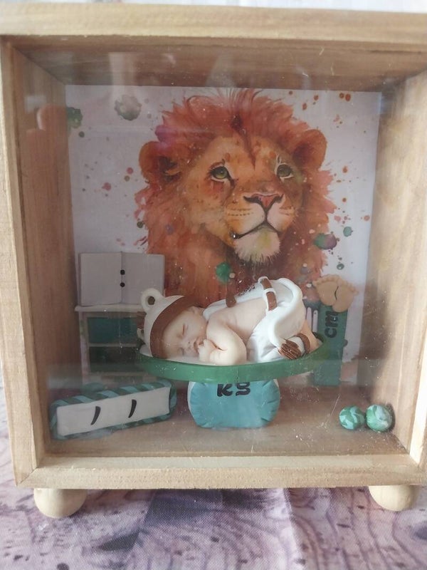 Cadre naissance bébé fimo garçon lion