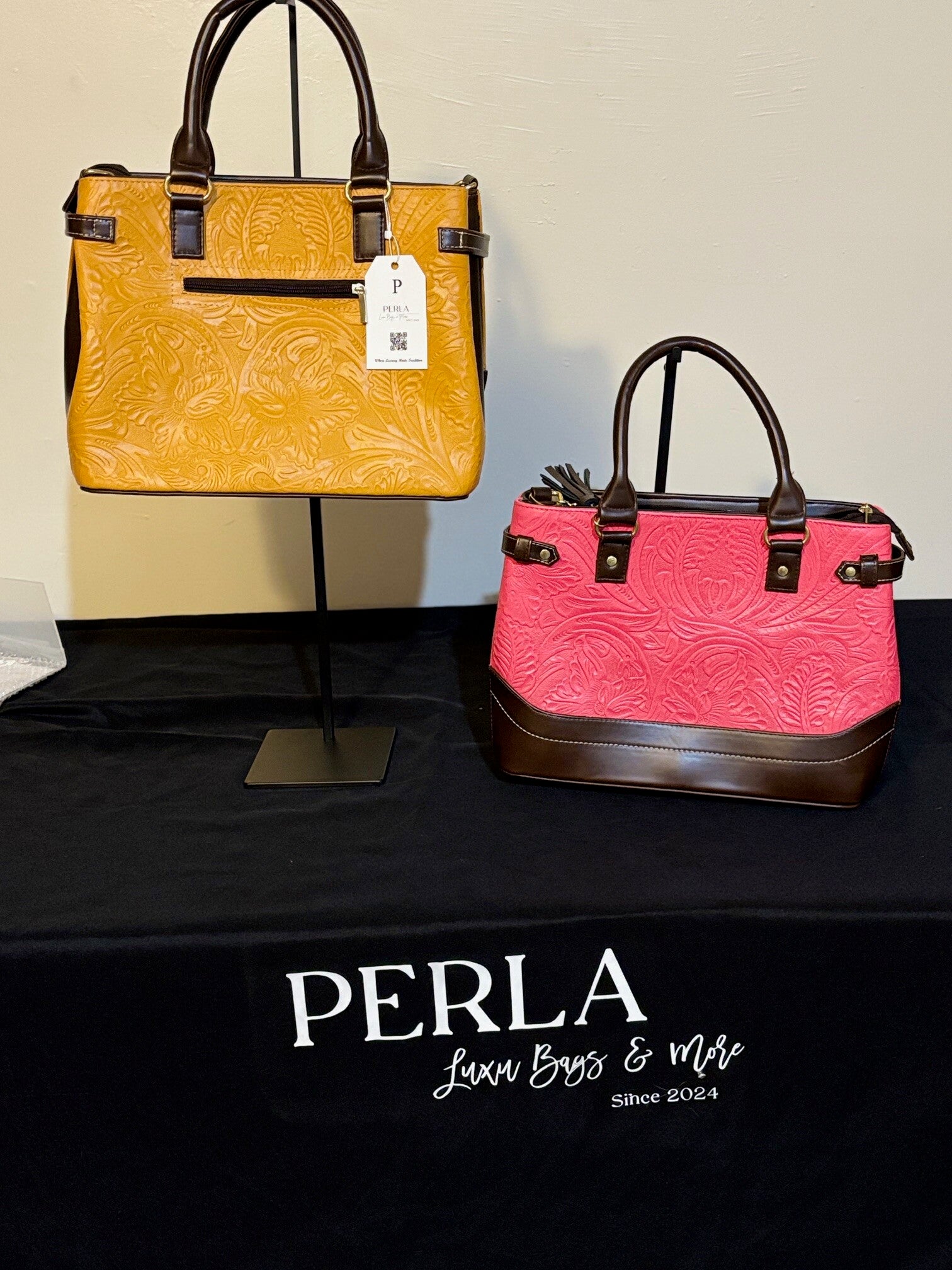 ArteViva - Artisan Pink Embossed Leather Collection