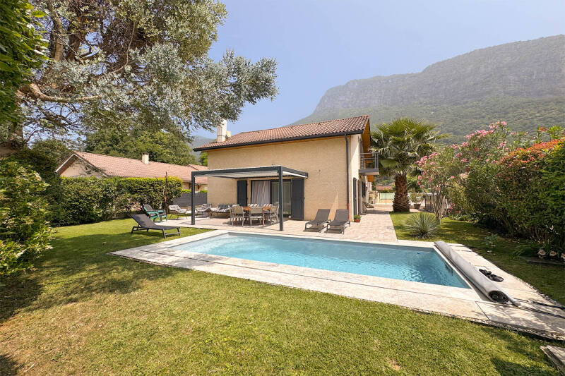 Maison sur fontanil Cornillon